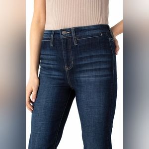 Liverpool Hi-Rise Sadie Straight W/Welt Pockets color Castle